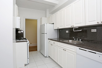 237 E 20th St in New York, NY - Building Photo - Interior Photo