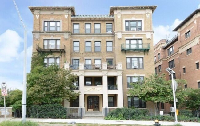 property at 462 Park Dr