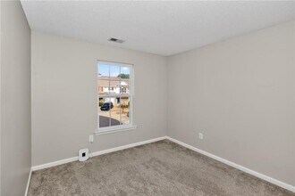 304 Fox Overlook in Woodstock, GA - Foto de edificio - Building Photo