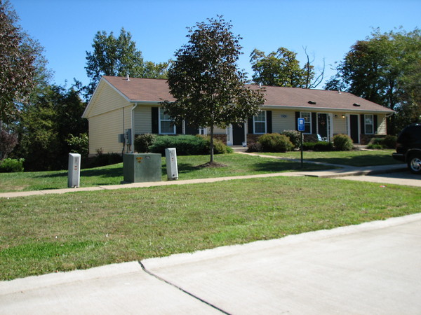 Hidden Valley Apartments in Wentzville, MO - Building Photo - Building Photo