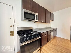 1518 N Kedzie Ave, Unit 1 in Chicago, IL - Foto de edificio - Building Photo
