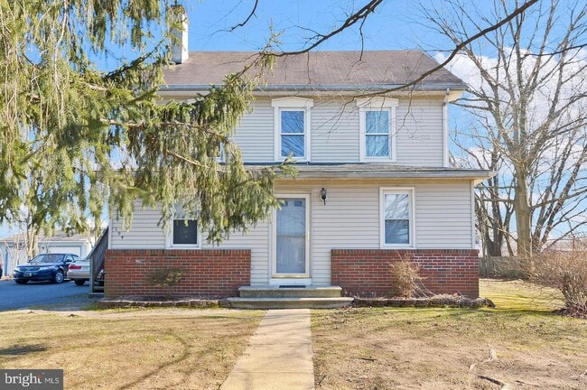 property at 104 Market Pl