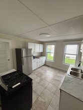 87 Highland Ave, Unit 1st floor in Westfield, MA - Building Photo - Building Photo