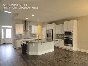 5501 Red Line Ct in Raleigh, NC - Building Photo - Building Photo