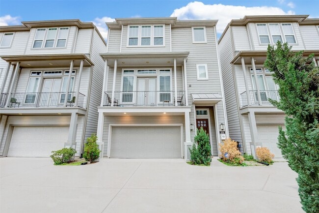 property at 253 W 27th St