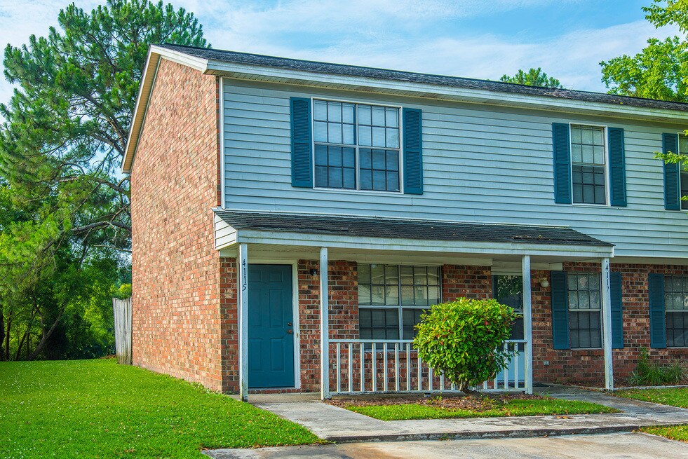 Northlake Townhomes in North Charleston, SC - Building Photo