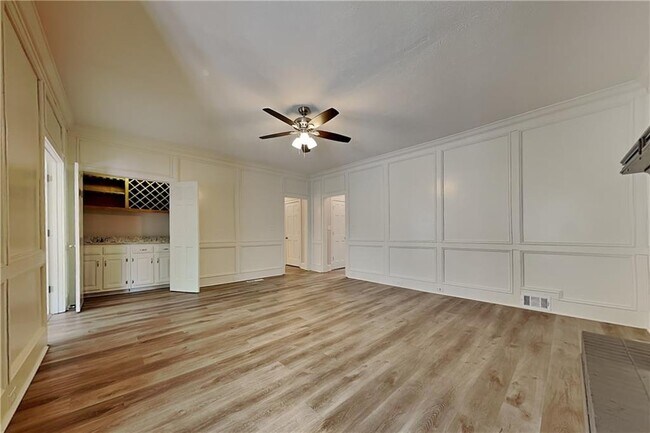 1231 Kelvington Way SW in Lilburn, GA - Building Photo - Building Photo