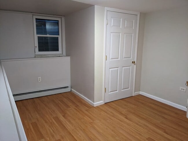 153 Weigands Ln, Unit # 1 in Secaucus, NJ - Foto de edificio - Building Photo
