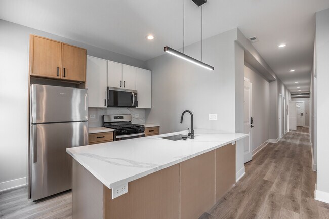 2401 N Kedzie Blvd, Unit 1 in Chicago, IL - Foto de edificio - Building Photo