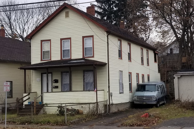 190 Henry St in Binghamton, NY - Foto de edificio - Building Photo