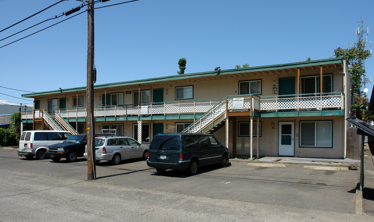 1240 W 7th Ave in Eugene, OR - Building Photo