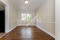 956 Masefield Rd photo'