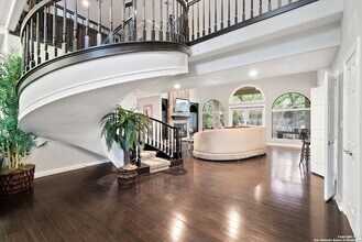8 Rogers Wood in San Antonio, TX - Building Photo - Building Photo