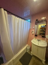65R Cedar St, Unit 2 in Somerville, MA - Building Photo - Building Photo