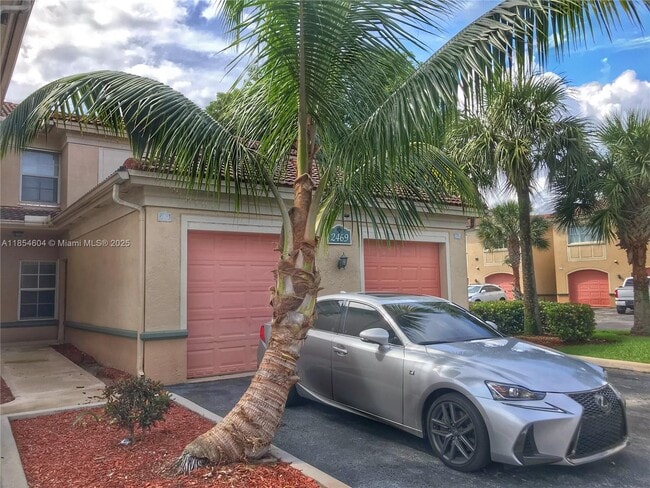 2469 Centergate Dr, Unit 204