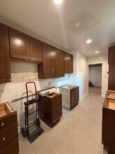 2300 W Sunnyside Ave in Chicago, IL - Building Photo - Building Photo
