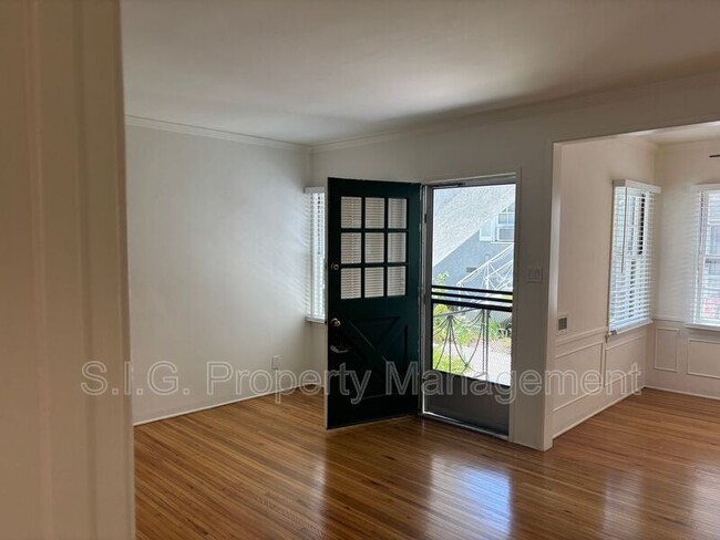 property at 1605 N Verdugo Rd