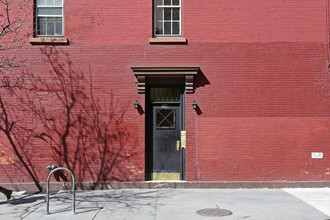 57 Jane St in New York, NY - Building Photo - Building Photo