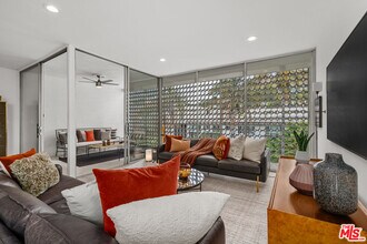 7960 Selma Ave in Los Angeles, CA - Building Photo - Building Photo