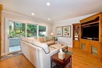 2237 Caminito Preciosa Norte in San Diego, CA - Building Photo - Building Photo