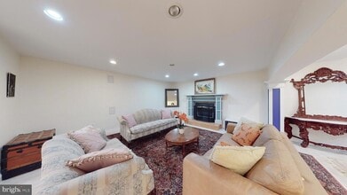 9710 Middleton Ridge Rd, Unit BASEMENT in Vienna, VA - Building Photo - Building Photo