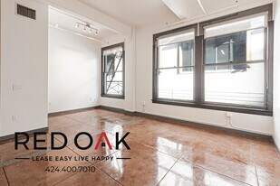 430 S Broadway, Unit 511 in Los Angeles, CA - Building Photo