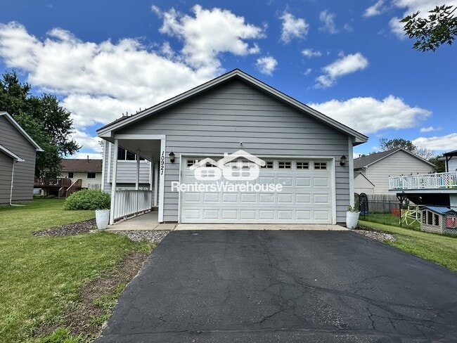 property at 10921 Jersey Ct N
