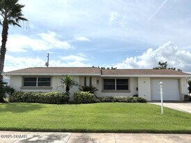 38 Valhalla Ave in Ormond Beach, FL - Building Photo