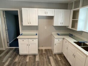 727 W 5th St in Freeport, TX - Foto de edificio - Building Photo