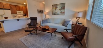 16912 Laurel Hill Ln, Unit 116 in San Diego, CA - Building Photo