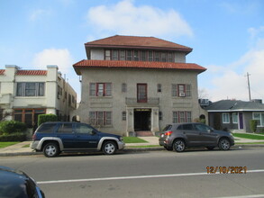 1561 N Van Ness Ave in Fresno, CA - Building Photo - Building Photo