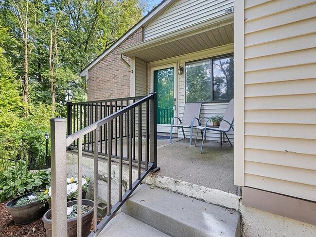 408 Spring Brooke Dr, Unit 55