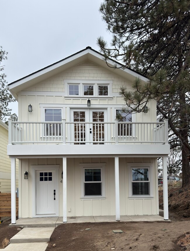 property at 480 SE Reed Market Rd