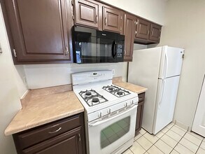 147 Kelton St, Unit 311 in Boston, MA - Building Photo - Building Photo