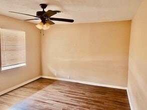 14 Richards Courts in La Marque, TX - Building Photo - Building Photo