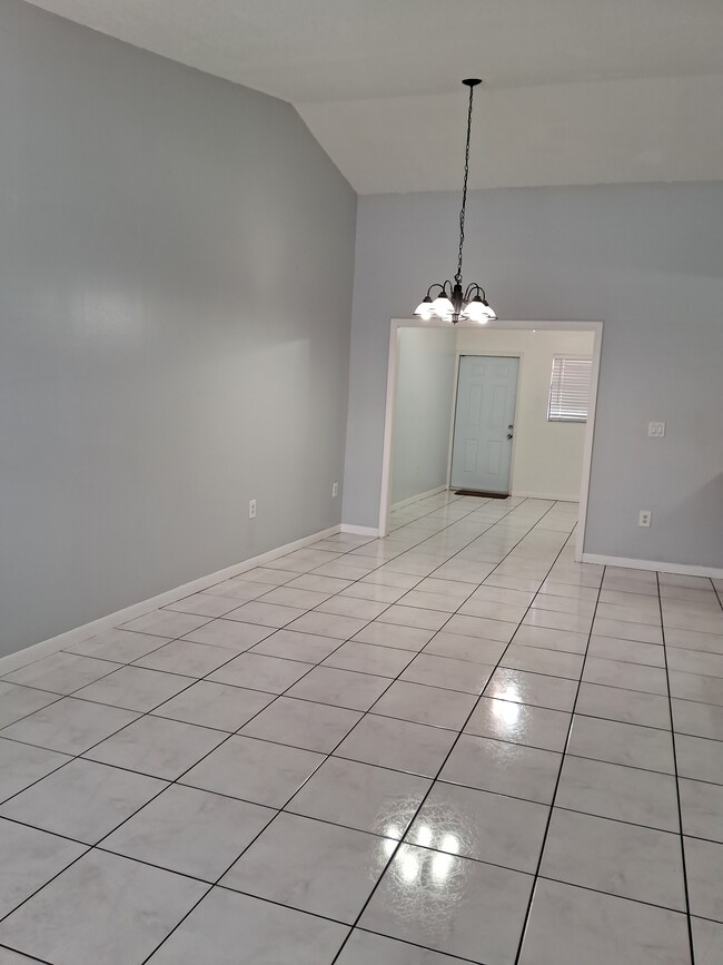 7680 SW 156th Ct in Miami, FL - Foto de edificio - Building Photo