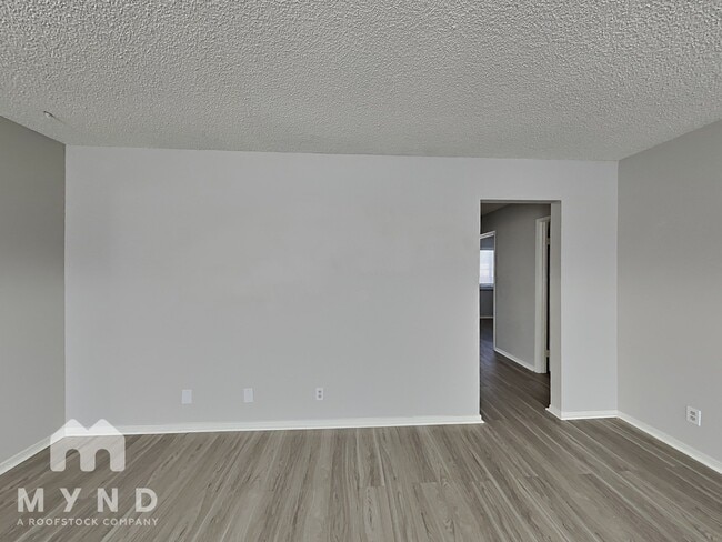 1567 S Christy Ln in Las Vegas, NV - Building Photo - Building Photo