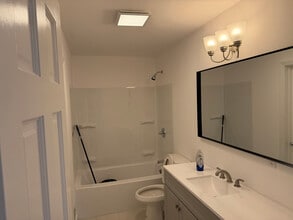 280 Pemaco Ln in Uniondale, NY - Building Photo - Building Photo