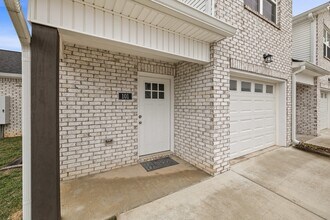 South Maple Townhomes in Lebanon, TN - Building Photo - Building Photo