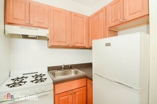 1743 N Humboldt Blvd, Unit M05B in Chicago, IL - Building Photo - Building Photo