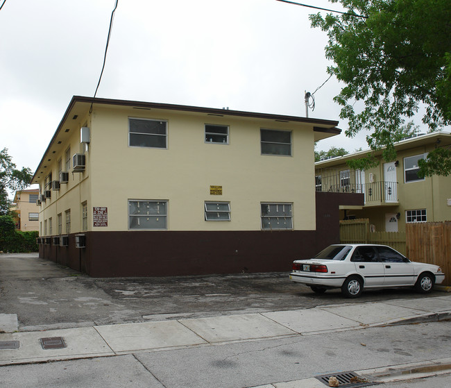 1036 SW 4th St in Miami, FL - Building Photo - Building Photo