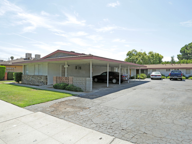 4302-4312 E Sierra Madre Ave in Fresno, CA - Foto de edificio - Building Photo