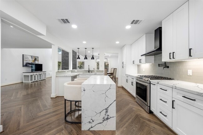 15731 Steamboat Ln in Houston, TX - Building Photo - Building Photo