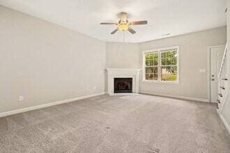 319 Commons Dr in Holly Springs, NC - Building Photo - Building Photo