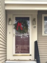 49 Brickett Hill Cir, Unit 49 in Haverhill, MA - Building Photo