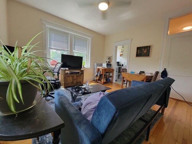 164 Strathmore Rd, Unit 25 in Boston, MA - Building Photo - Building Photo