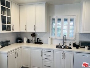8916 Cadillac Ave in Los Angeles, CA - Building Photo - Building Photo