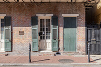 1027 Chartres St in New Orleans, LA - Foto de edificio - Building Photo