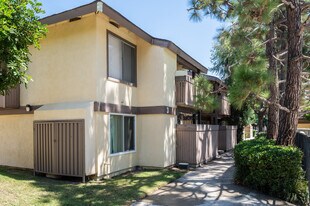 Park Plaza Apartments in Stanton, CA - Building Photo