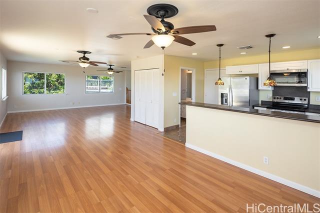 92-7049-7049 Elele St in Kapolei, HI - Building Photo - Building Photo